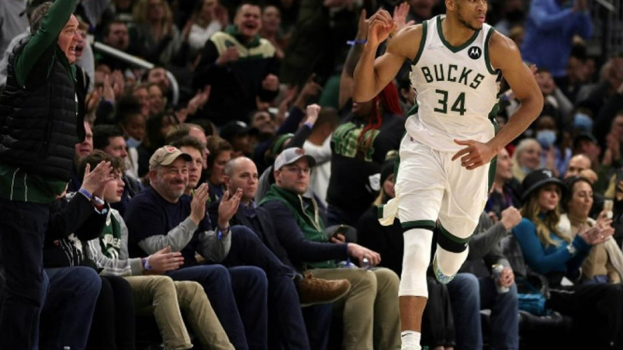 Les Bucks balaient les Pistons en NBA