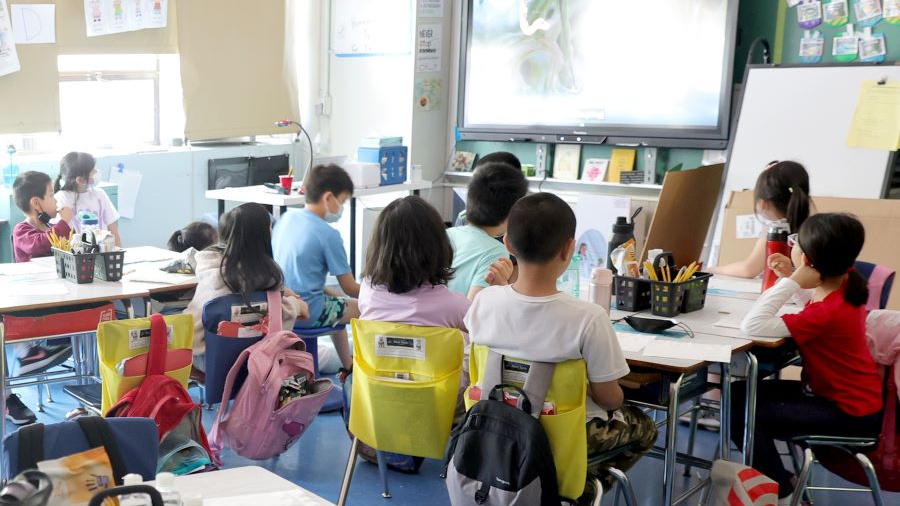 Des salles de classe glaciales attendent les élèves britanniques