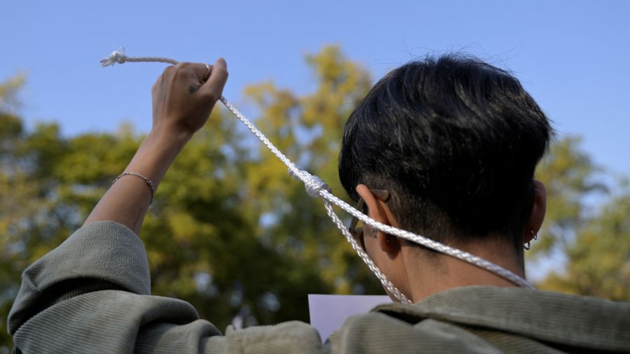 Iran: un homme exécuté pour des meurtres en 2022, des militants dénoncent un déni de justice