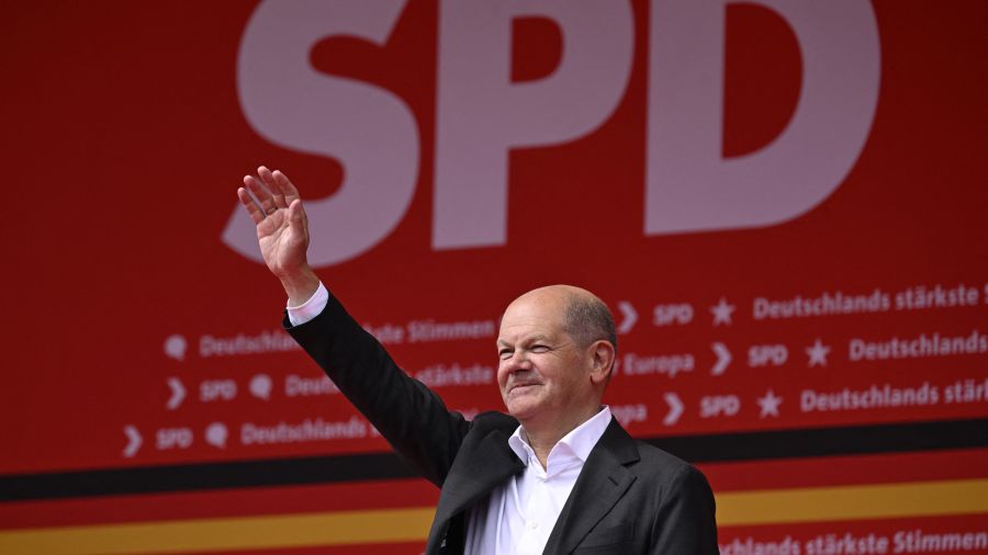 Scholz désigné candidat du SPD malgré une popularité en berne