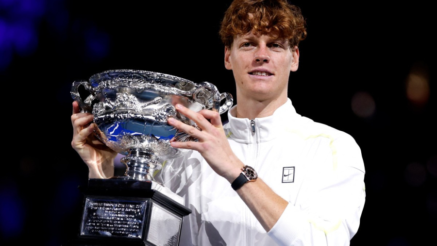 Open d'Australie: le N.1 mondial Jannik Sinner bat Alexander Zverev (2e) et conserve son titre à Melbourne