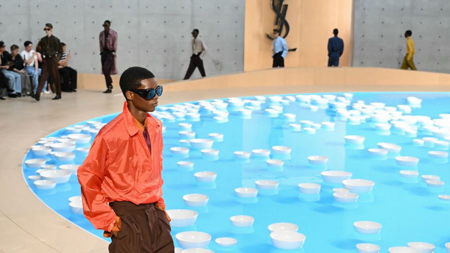 Pharrell fait vibrer Vuitton, Saint Laurent apaise Paris
