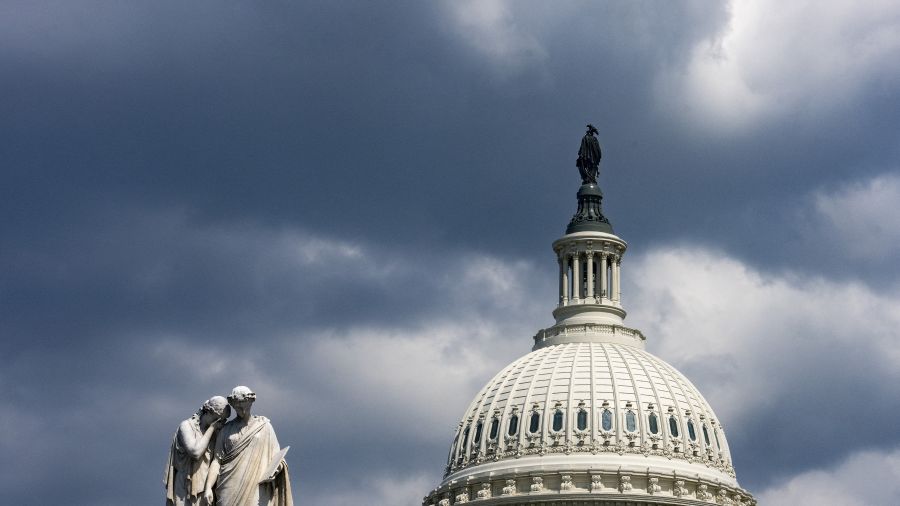 Le Sénat américain sous pression avant de voter la loi budgétaire de Trump