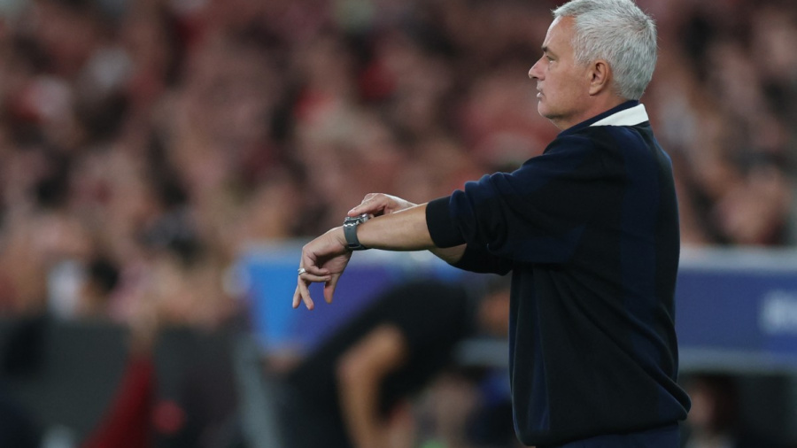 Football: l'entraîneur de Benfica limogé, Mourinho pressenti