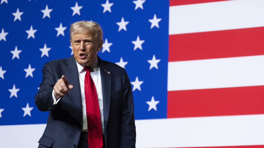 Trump menace la Chine de représailles «massives» après des restrictions de Pékin sur les terres rares