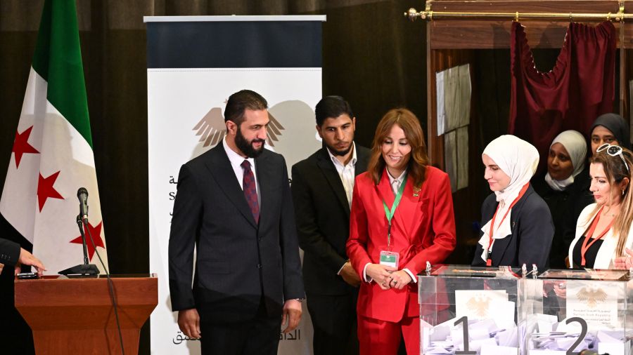 La Syrie désigne les membres du premier Parlement post-Assad, sous les critiques