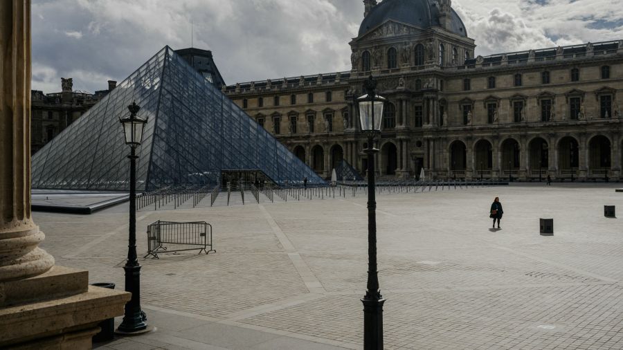 Le Louvre rouvre partiellement malgré la reconduction de la grève