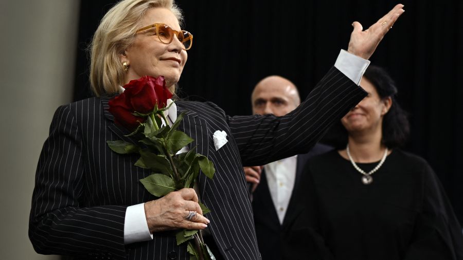 Sylvie Vartan de retour à Sofia pour la première de son documentaire