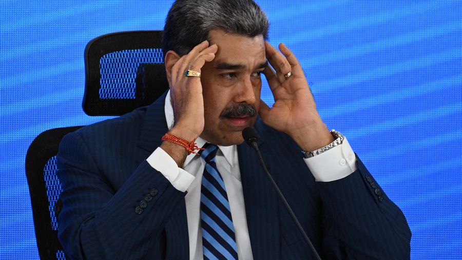 Maduro élude l’attaque américaine présumée et se dit prêt à négocier