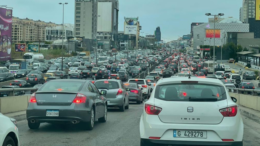 Beyrouth asphyxiée: quand les embouteillages empoisonnent la ville et ses habitants
