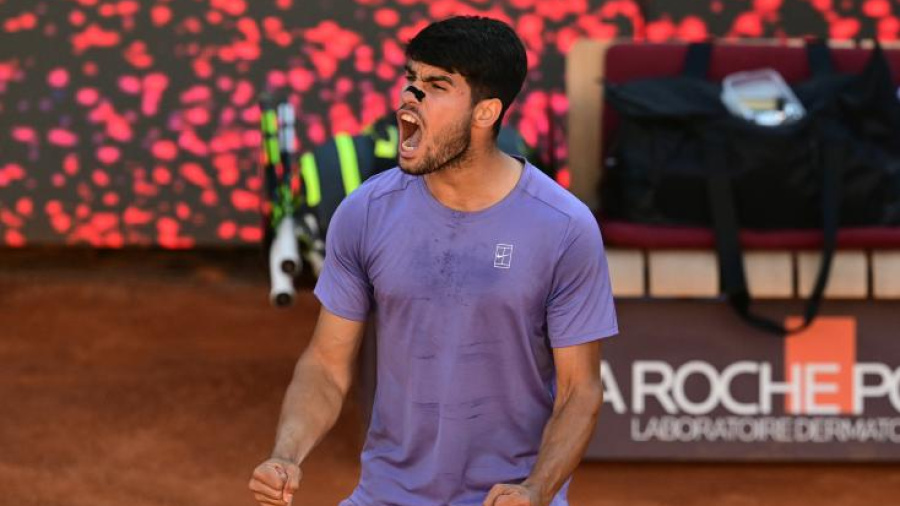 Tennis: Alcaraz enchaîne à Rome, en attendant Sinner