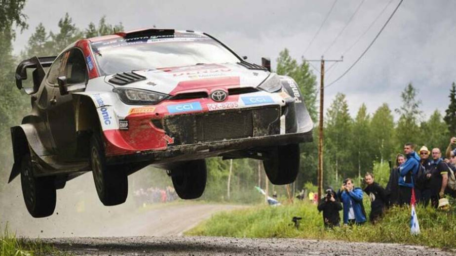 Rallye de Finlande: Rovanperä abandonne, Evans en tête