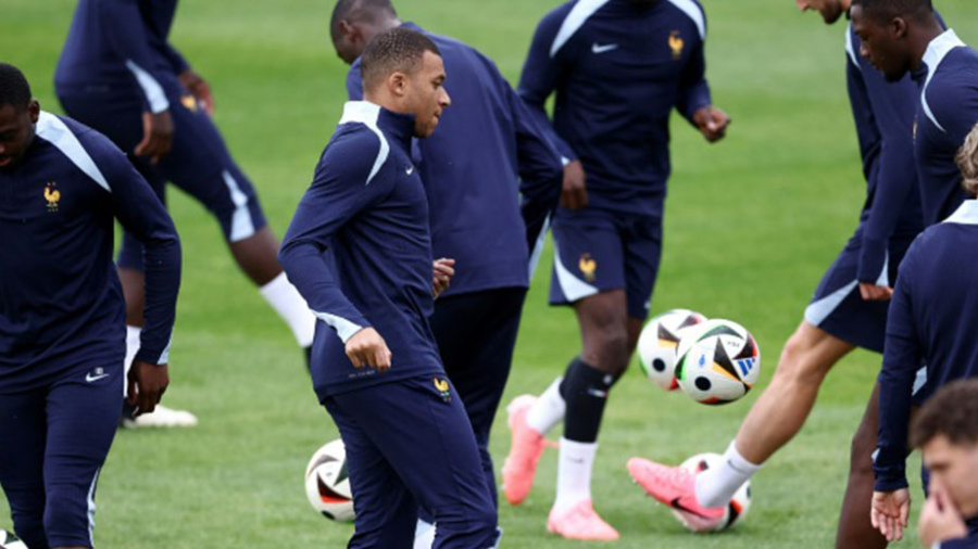 Euro-2024: les Bleus font leurs grands débuts