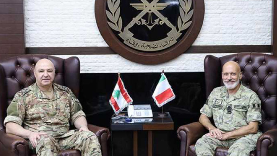 Le commandant de l'armée italienne reçu par le général J. Aoun