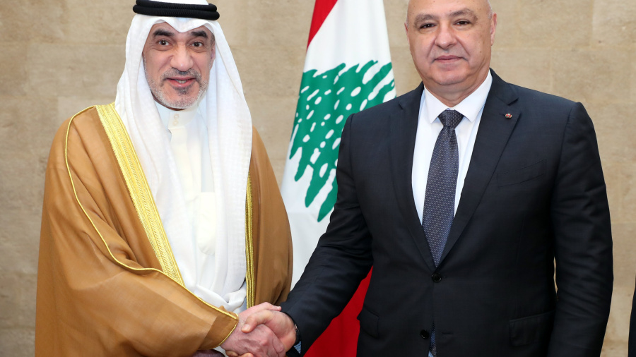 Le ministre koweïtien de l’Intérieur en visite à Beyrouth: Le Koweït restera toujours aux côtés du Liban
