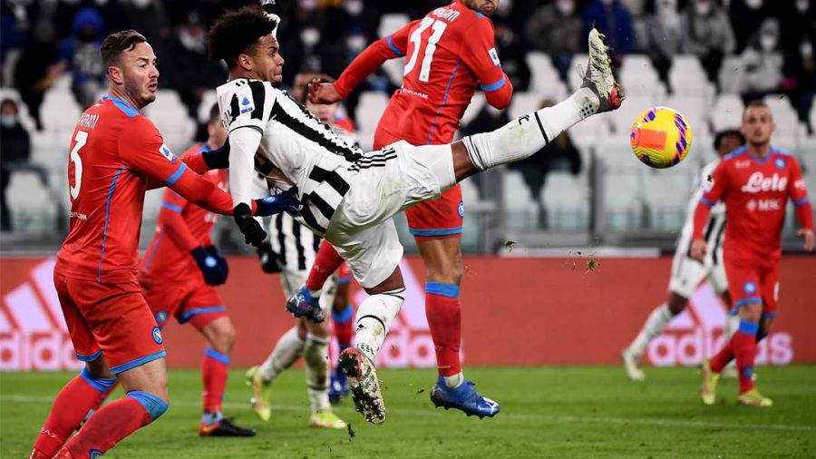 Italie: le Covid-19 perturbe la Serie A, mais pas Milan ni Naples