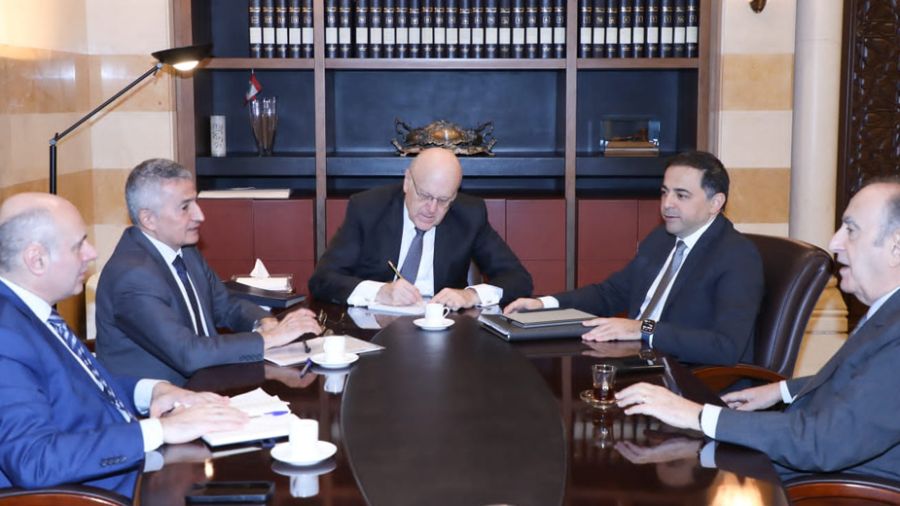 Mikati préside une réunion financière