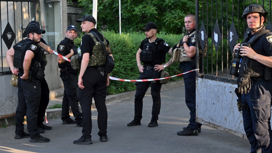 Attentat dans un tribunal à Kiev: deux  policiers blessés