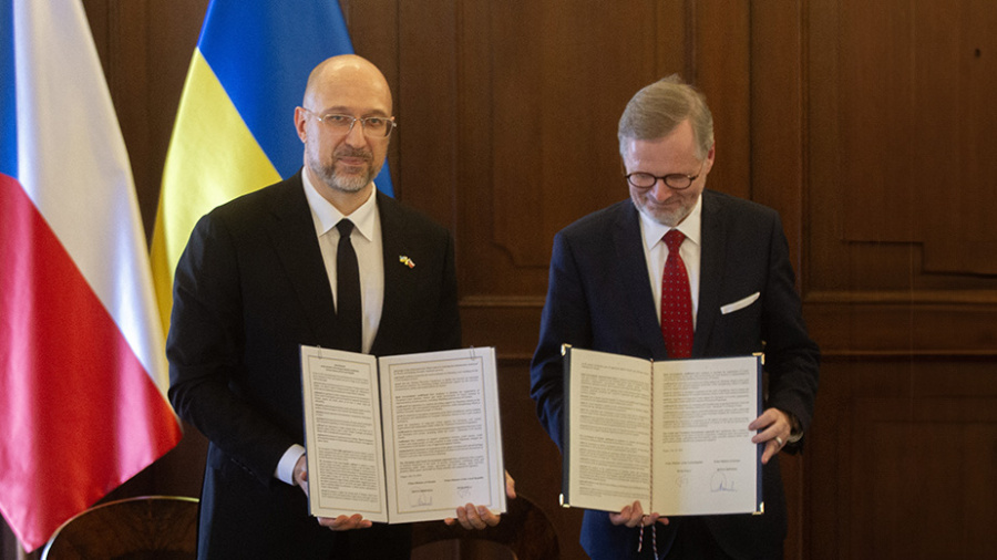 Accords d'armement entre Kiev et Prague