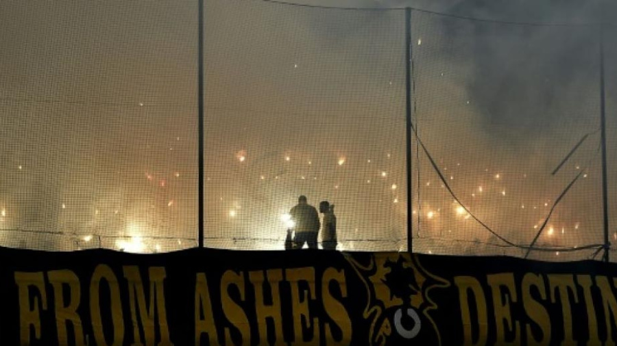 Un supporteur de football grec poignardé à mort avant le match AEK-Dinamo Zagreb
