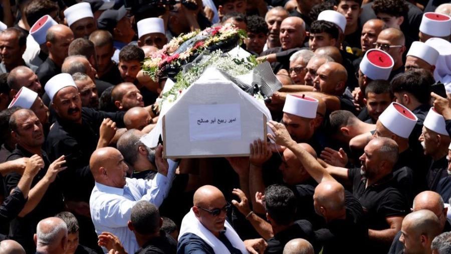 Funérailles et douleurs à Majdal Shams après l'attaque à la roquette