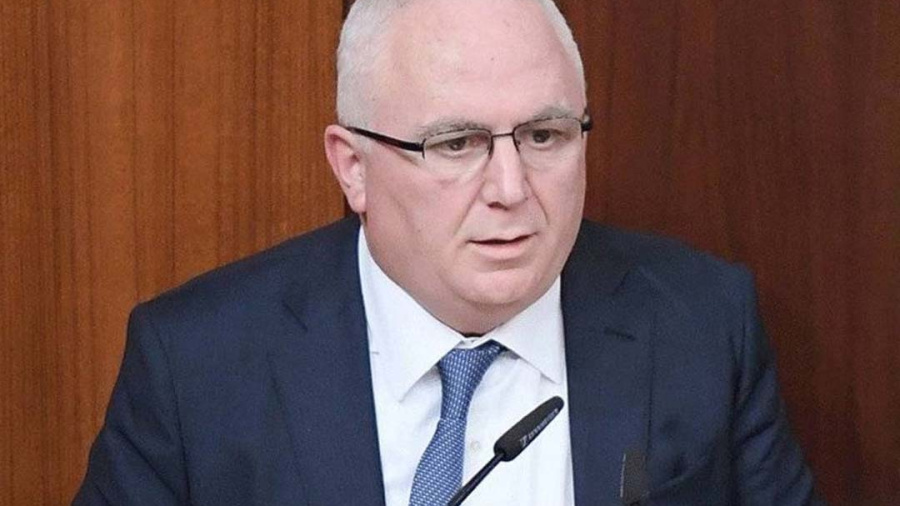 Michel Daher chassé par des électeurs dans la Békaa
