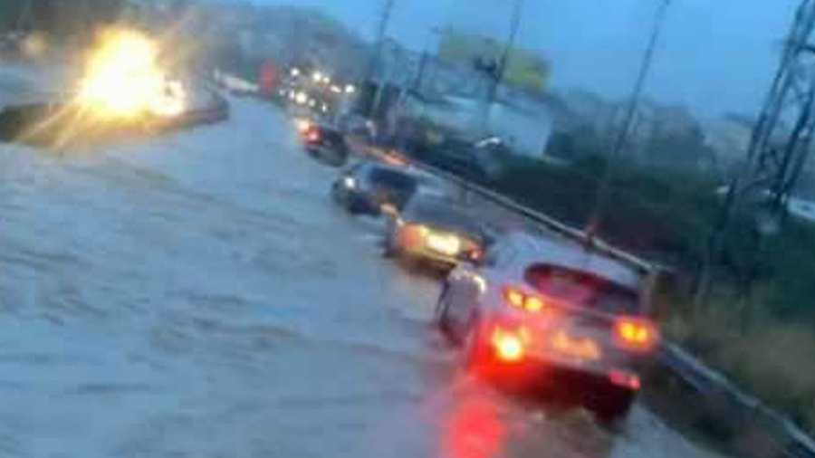 Pluies matinales: Des routes noyées et des appartements inondés