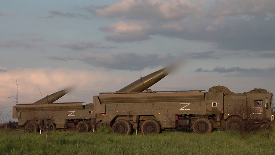 Poutine: la Russie devrait produire des missiles auparavant interdits