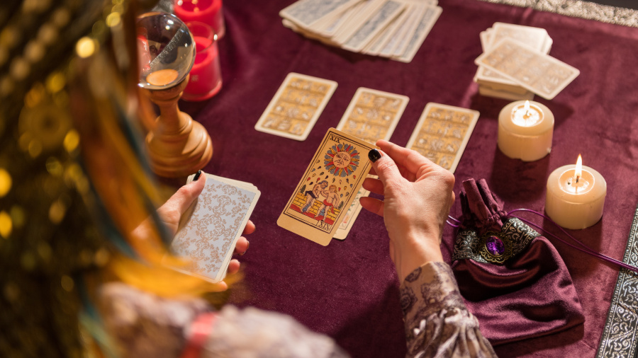 Une séance chez une voyante, immersion dans la consultation