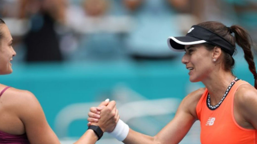 Miami: Sabalenka se saborde, Sinner fonce en demies