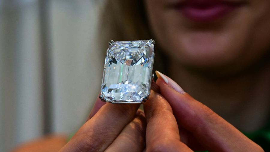 Sotheby's présente une collection de diamants d'une valeur de 100 millions de dollars
