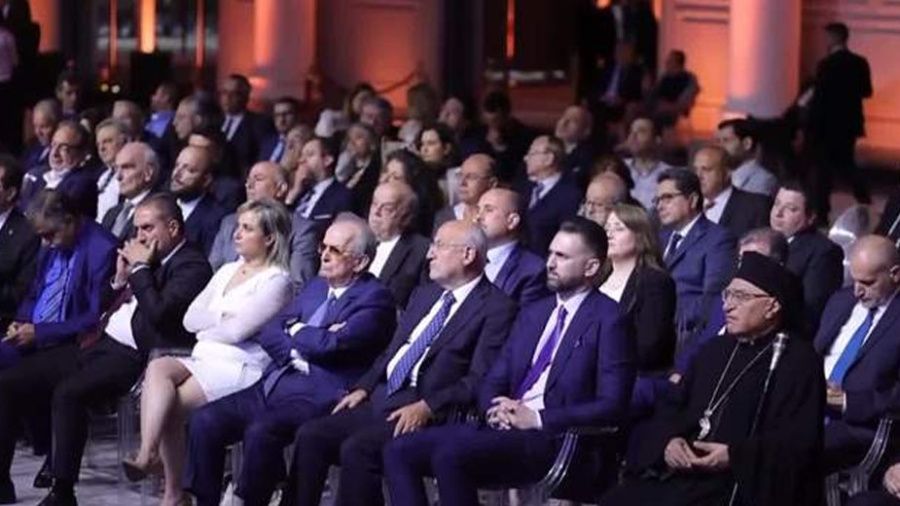 Renouveau de la Patrie: appels pour restaurer la confiance et élire un président