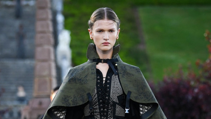 Dior à Drummond Castle en Écosse: reines et guerrières