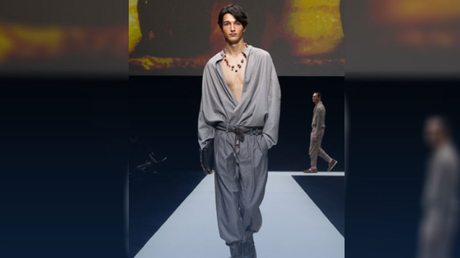 À Milan, Prada et Armani réinventent l'élégance masculine