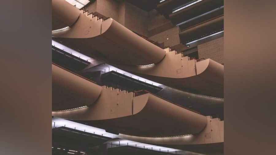«Crowd Out»: l’Opéra Bastille vibre aux mille voix