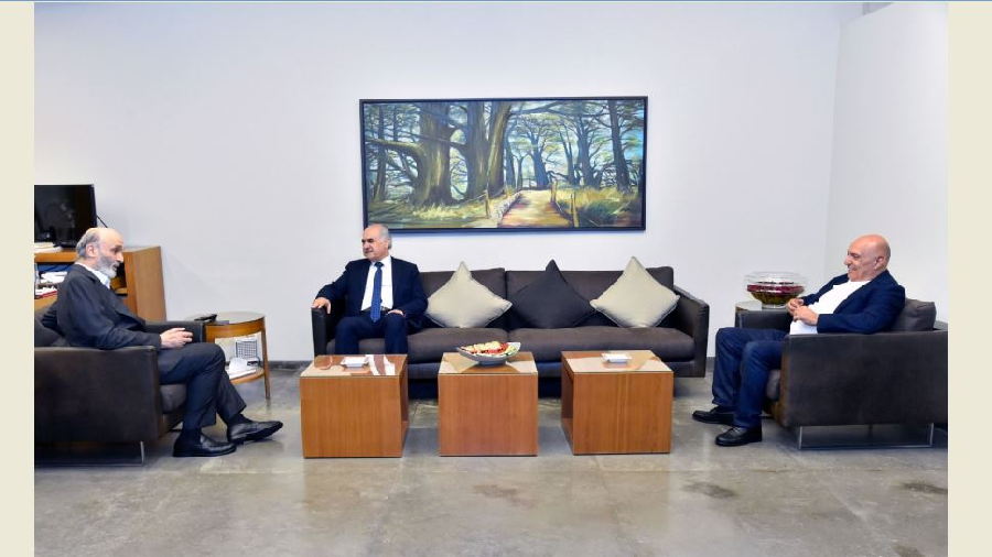 Abou el-Hosn chez Geagea, dépêché par Walid Joumblatt