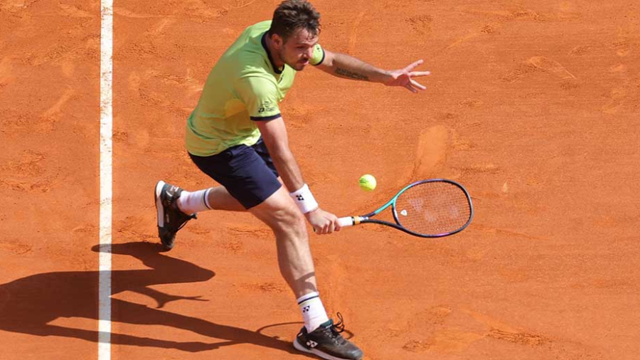 Wawrinka qualifié, Svitolina battue, Raducanu forfait