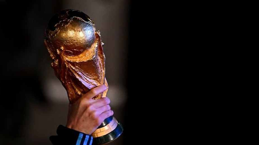 Le Mondial-2030 de football attendu sur trois continents