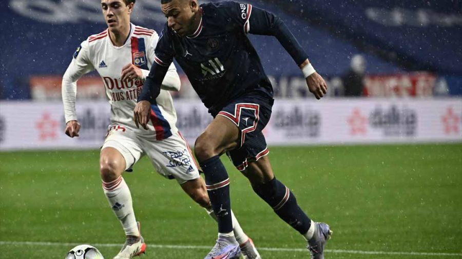 Paris peine à Lyon, Nice reprend la 2e place